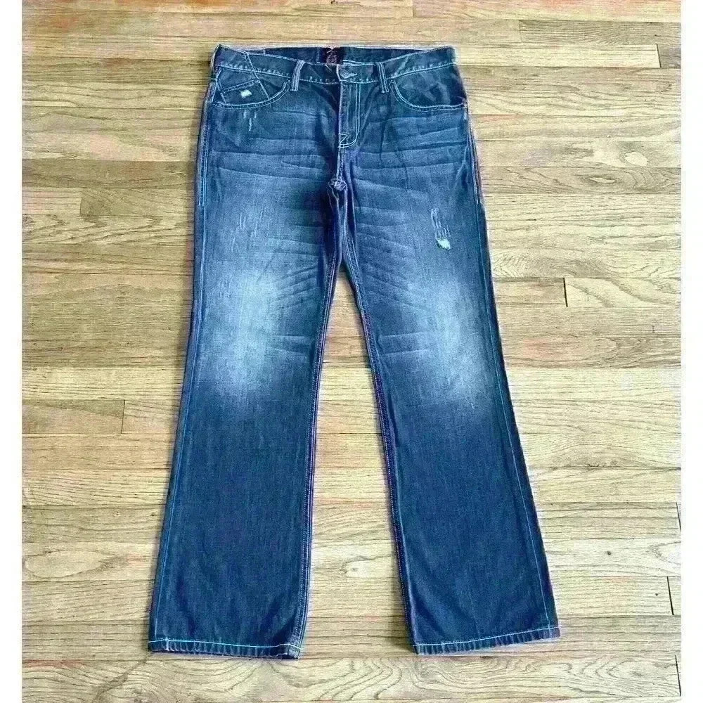 Rock & Republic distressed jeans men's size 36X32 flap pockets blue denim